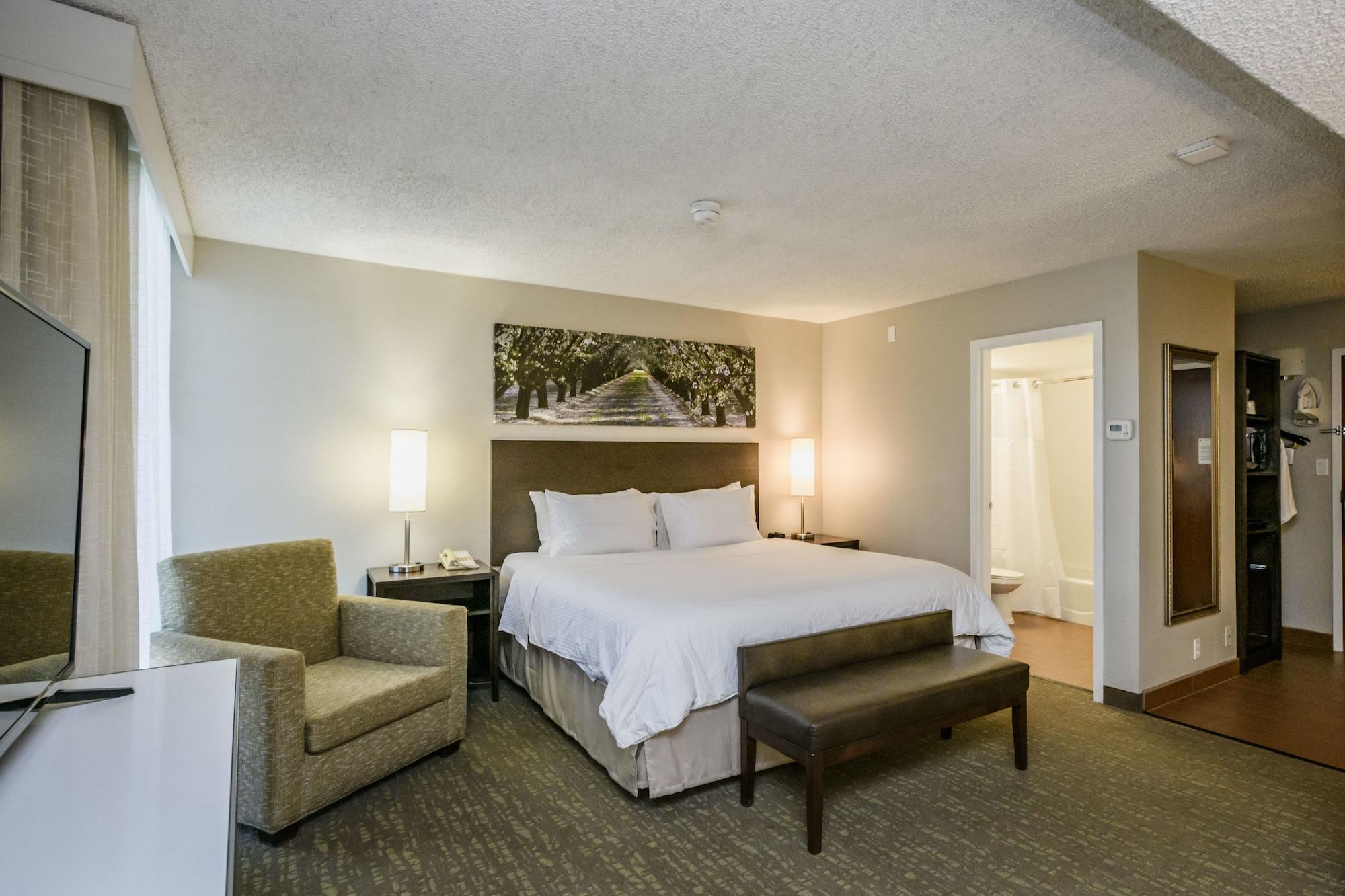 Hotel Wyndham Garden Fresno Yosemite Airport Exterior foto