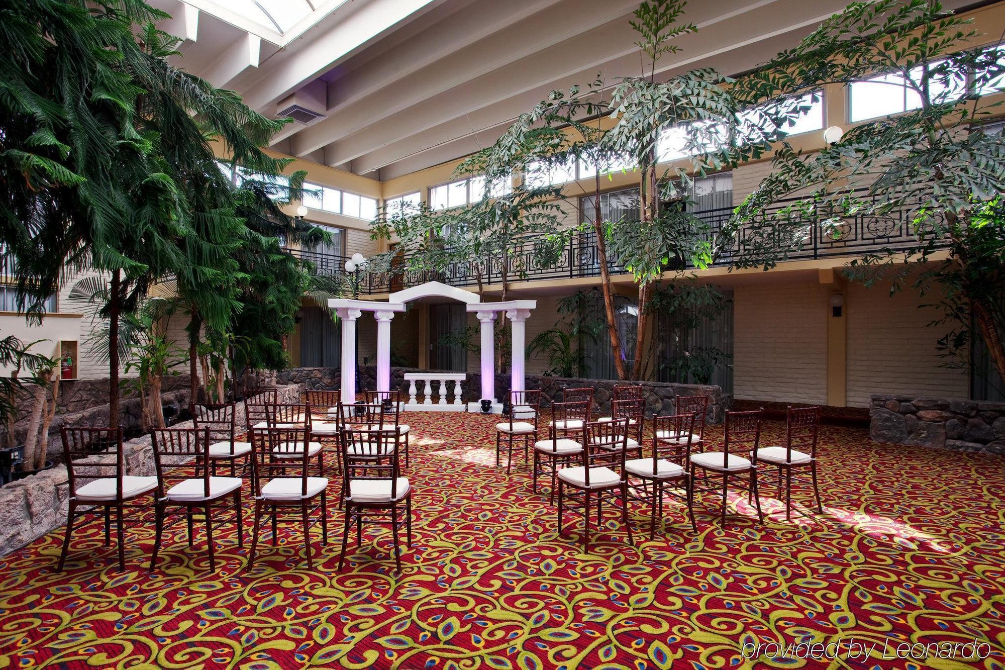 Hotel Wyndham Garden Fresno Yosemite Airport Facilidades foto